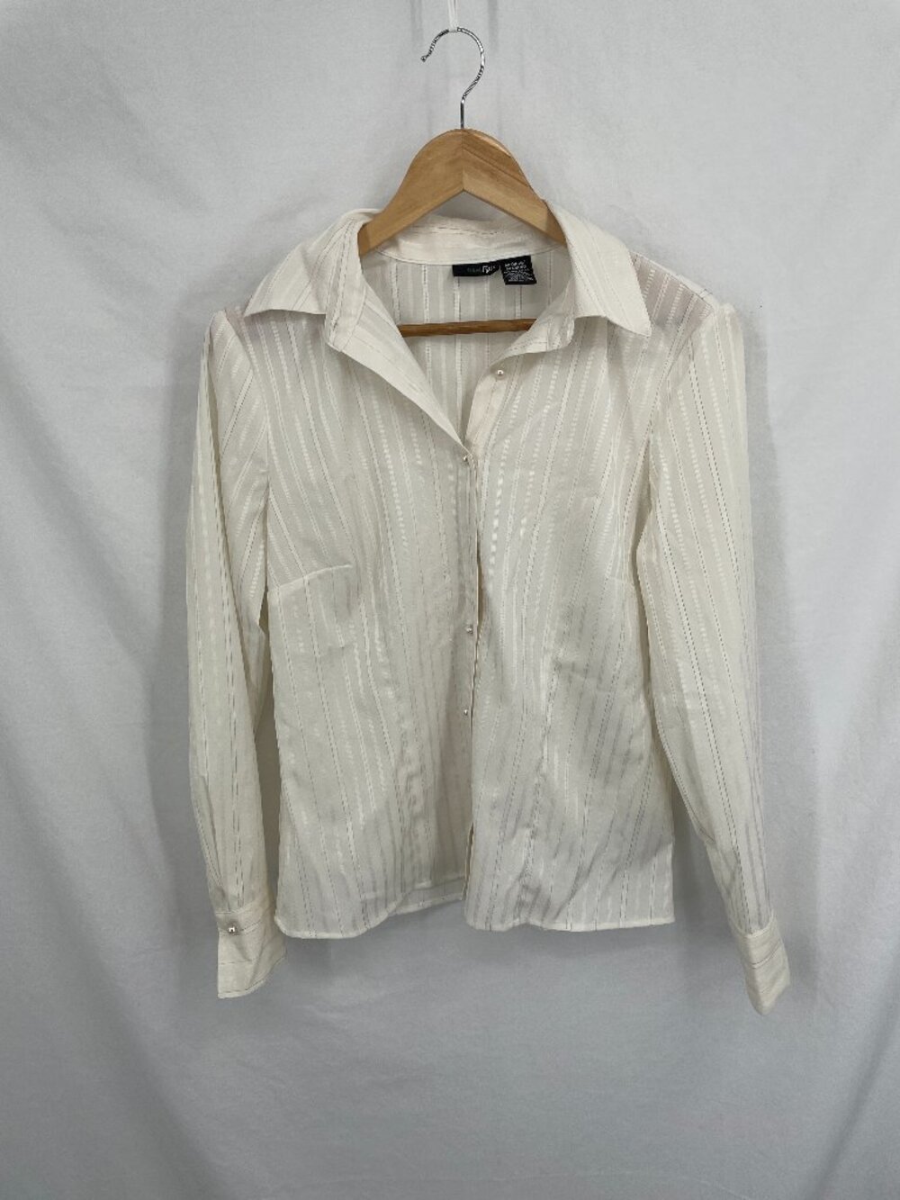 Vintage late 1980s early 1990s Y2K Cream pearl button long sleeve blouse